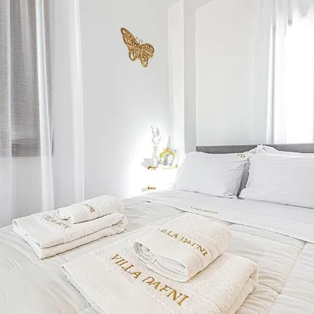 Villa Dafni - *
